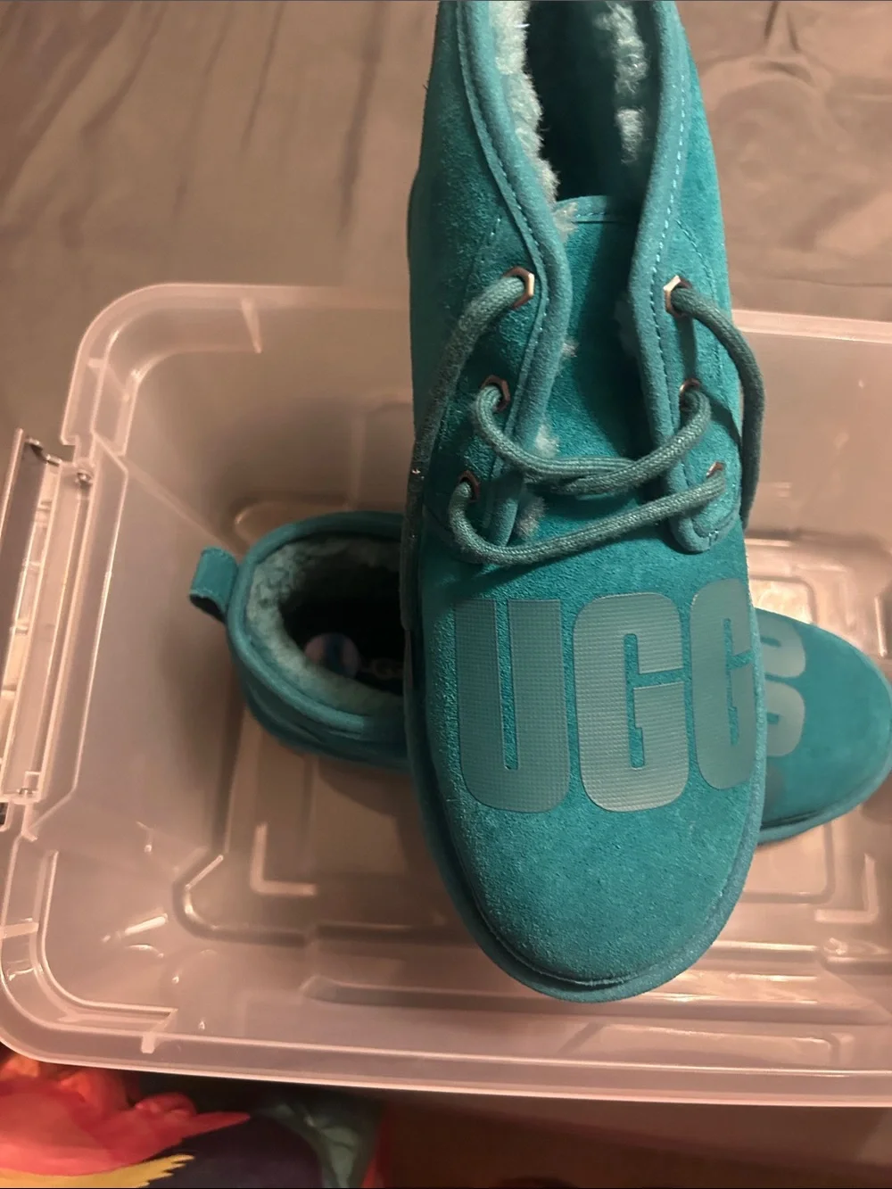 UGG bright turquoise
